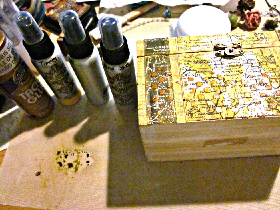 brush on some Guacamole and Timeless Coloration on all sides of the box