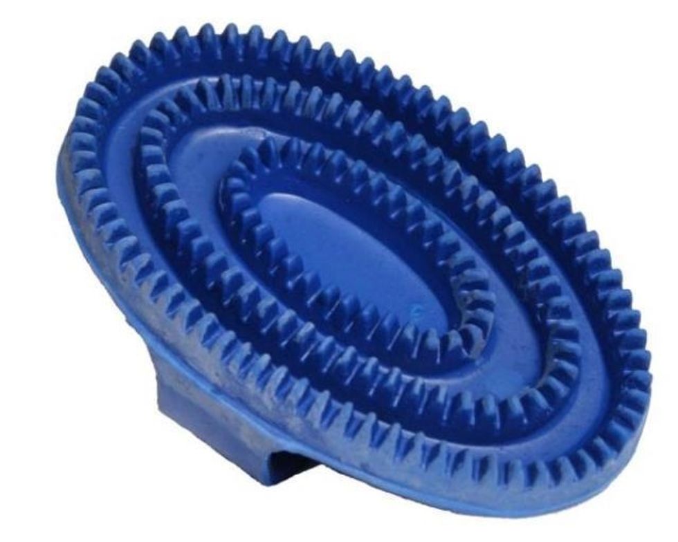 Brush the horse with the curry comb. Apply pressure firmly and work in circles to remove dust and hair. DO NOT use on face or lower legs.