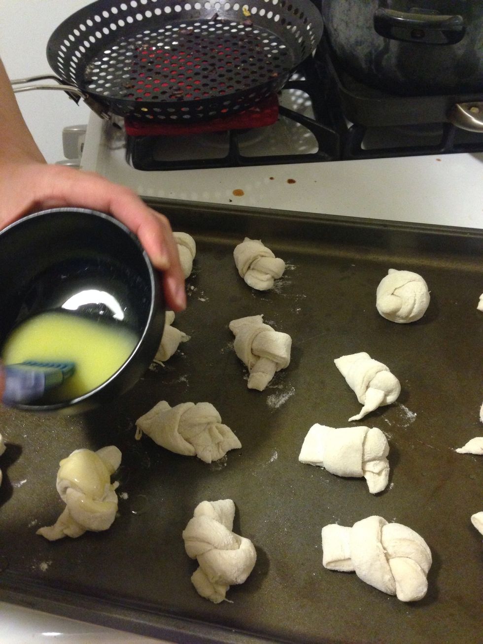 Brush the mixture of your preference on each of the knots.