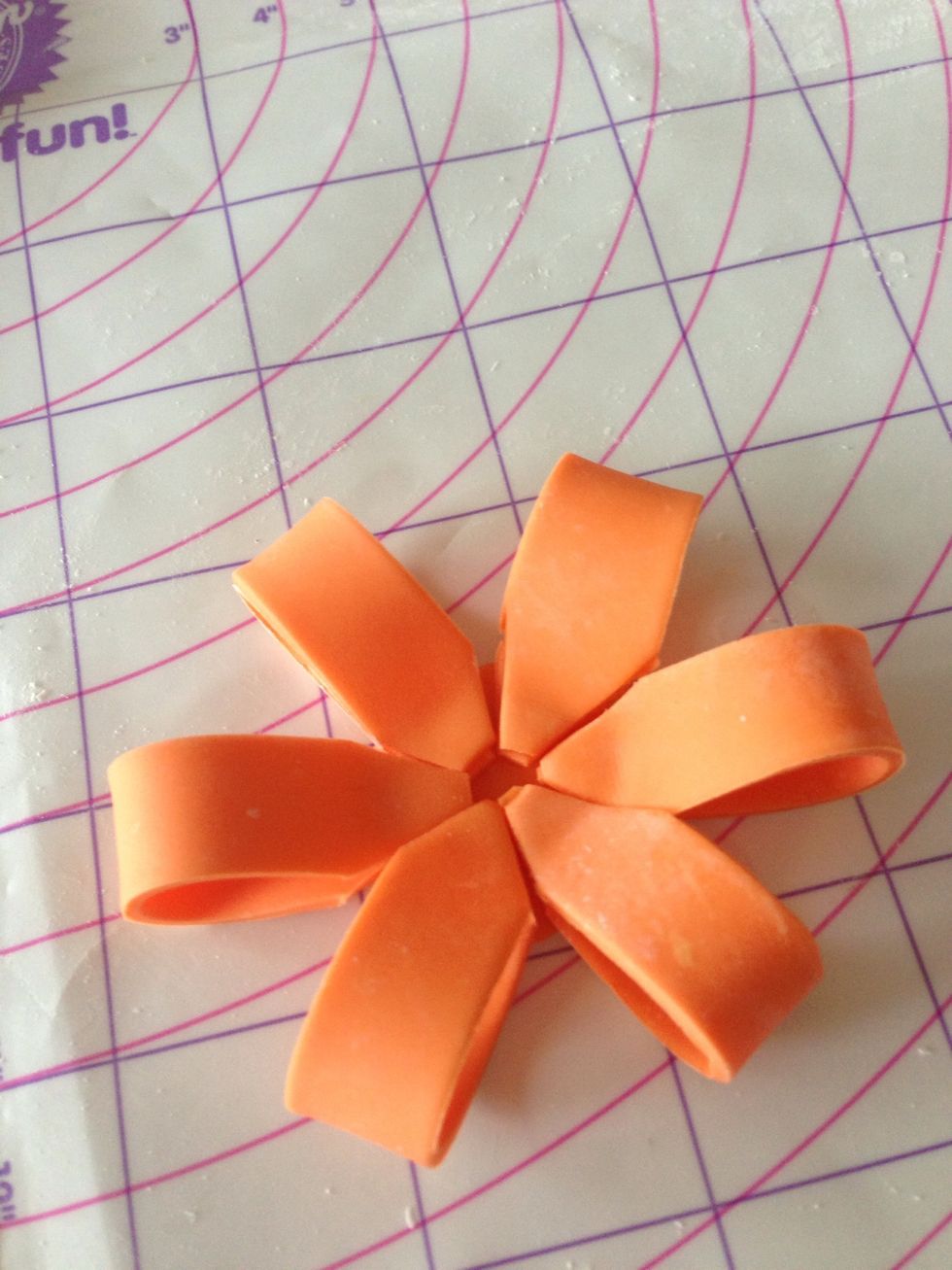 Brush water at the base, arrange 6 pieces together.