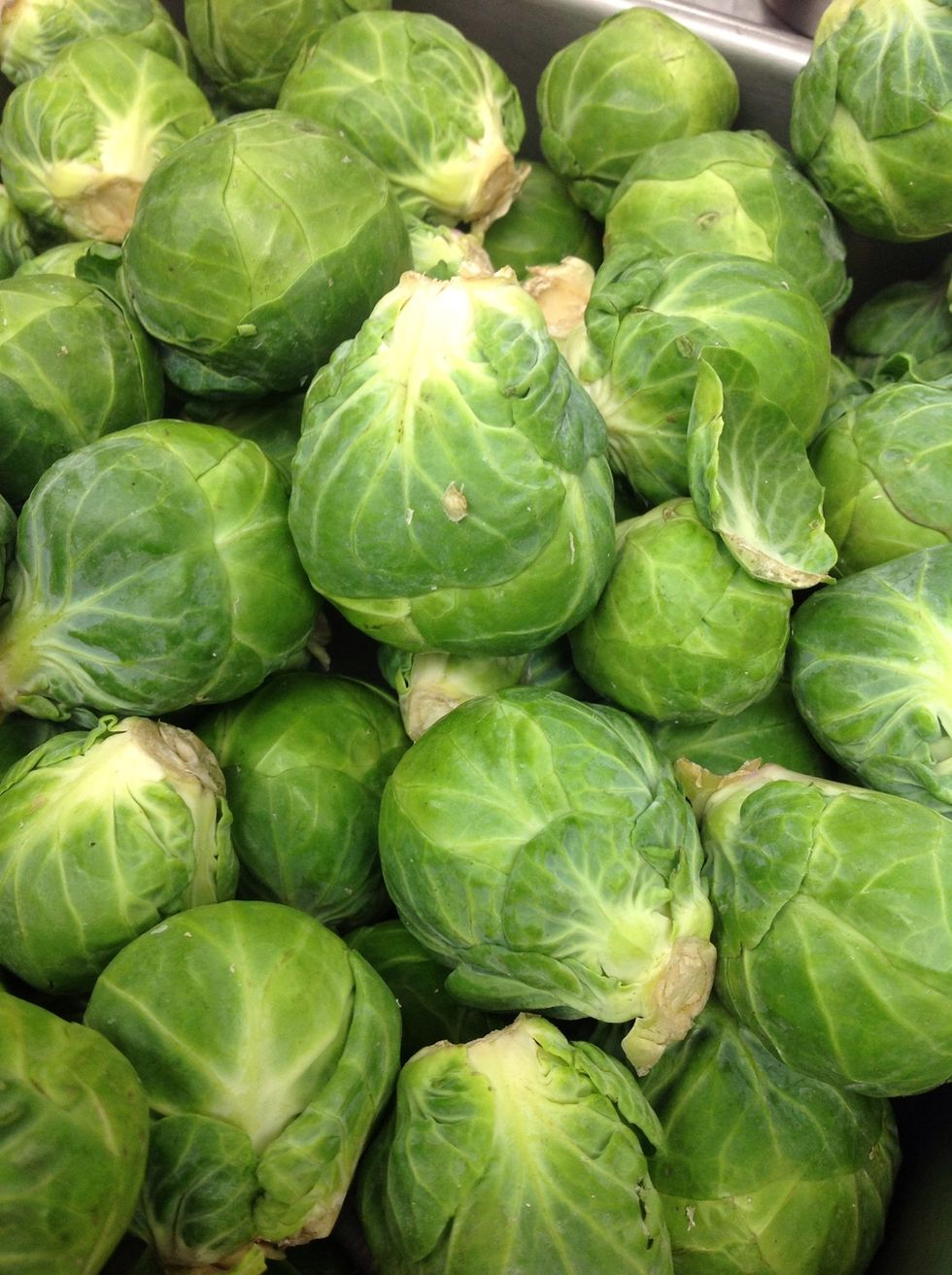 Brussels sprouts ready to clean