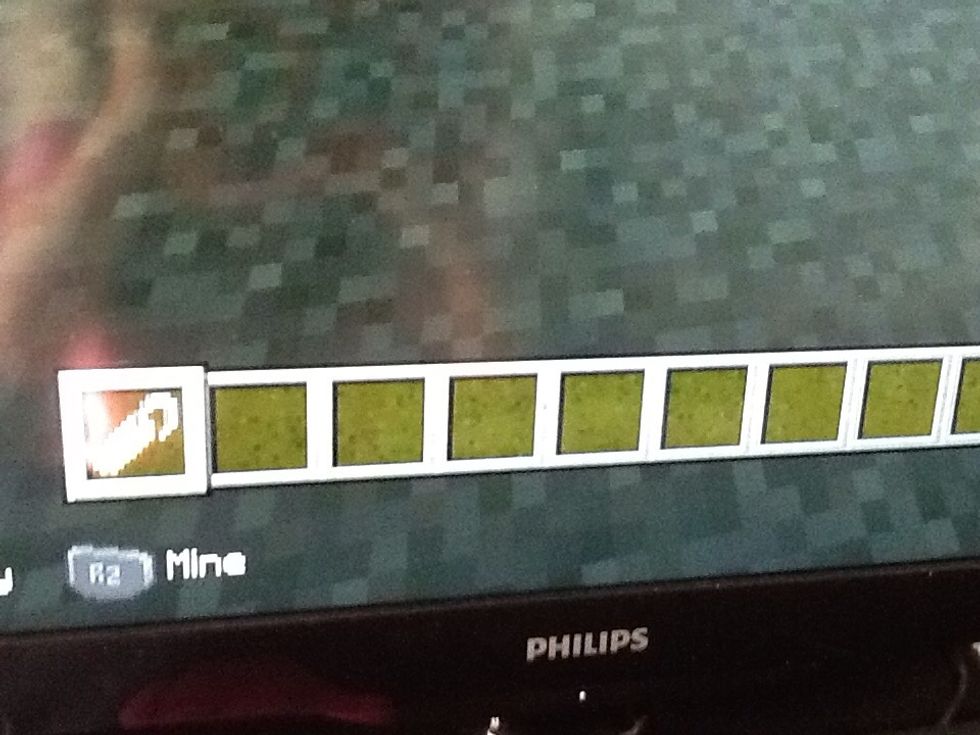 Btw that's ur hotbar