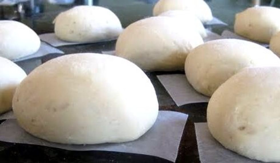 Buns shaping