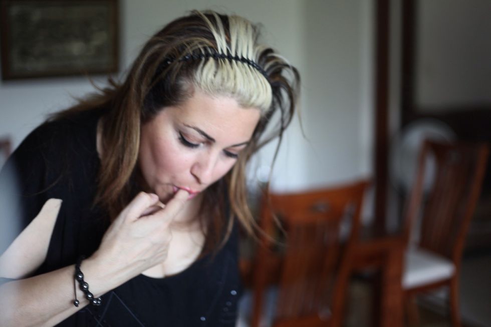 Busted!!! Meet Mary, Dumia's stunning daughter. Stunning by beauty and grace? Ok beauty yes, grace and poise no. We have proof!! Hahahahaha