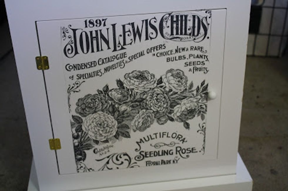 But I am happy with the way mine has turned out, so that's it for me! A little decor ink, or oil pastels added on the edges seals the deal!