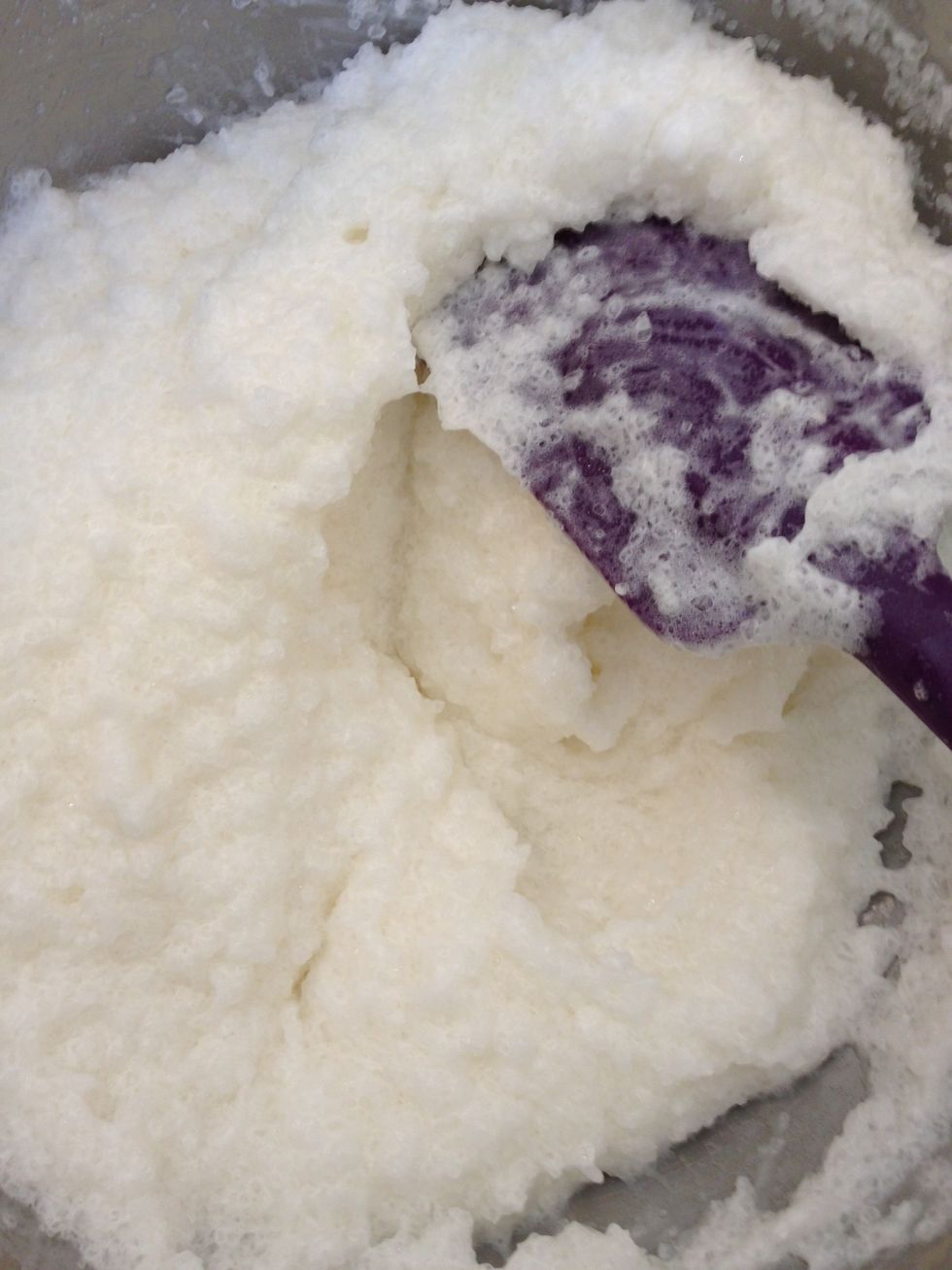 But If you wish to cook it with sea salt mould; then Prepare the 1 kg coarse salt with 3 egg whites. mix until you have a cement consistency