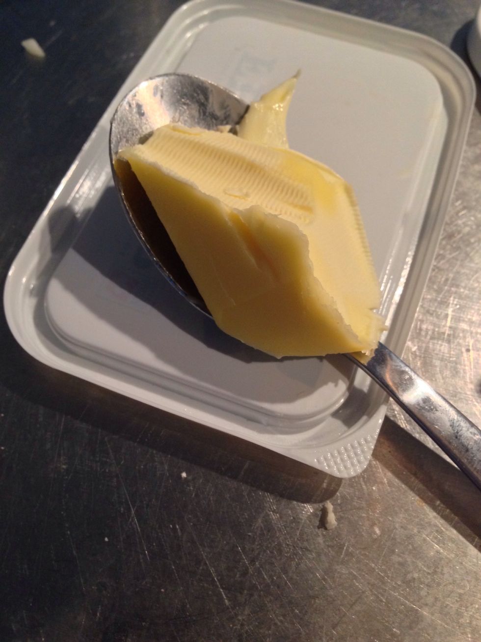 Butter bereitstellen.