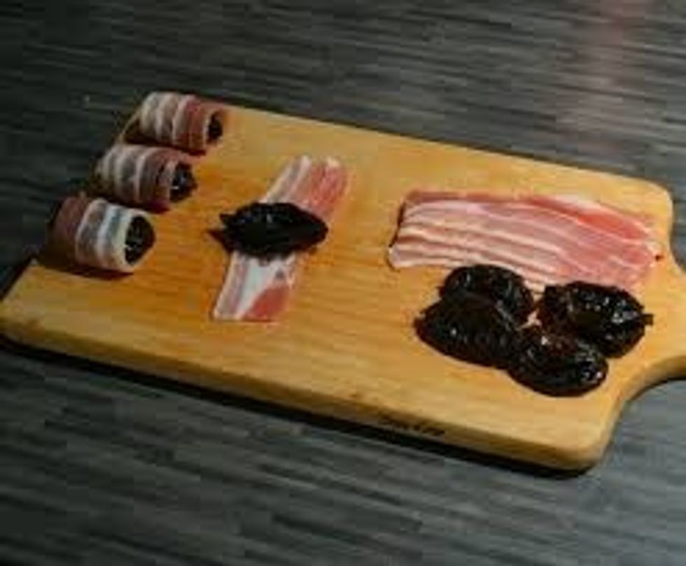 Buy a pitted prunes and bacon without fat.