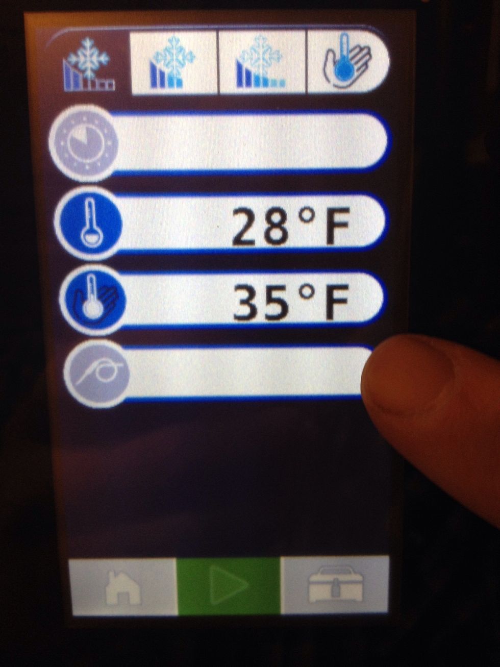 By core temperature. I chose core temperature. To modify it, press in the white area next to the icon.