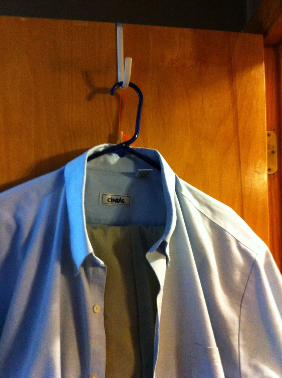 By the way, these handy over door hooks are great to hang up outfit that needs buttoned before I put away.