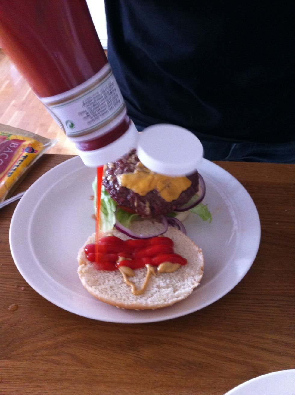Bygg ihop hamburgaren.