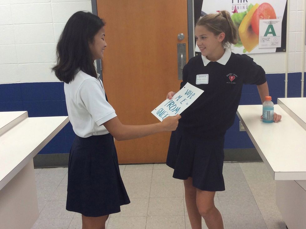 Campaigning: Campaign during Lunch. Lunch is the best time to campaign because that is where most of the student body is at one time. Hand out posters, flyers, or food.