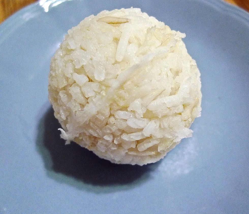 Can also shape the rice into round balls.