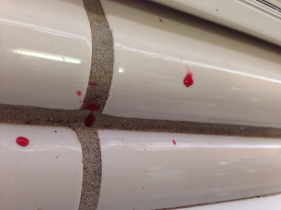 Careful of splashing. The juice stains so you don't want this on your clothes or nice kitchen towels.