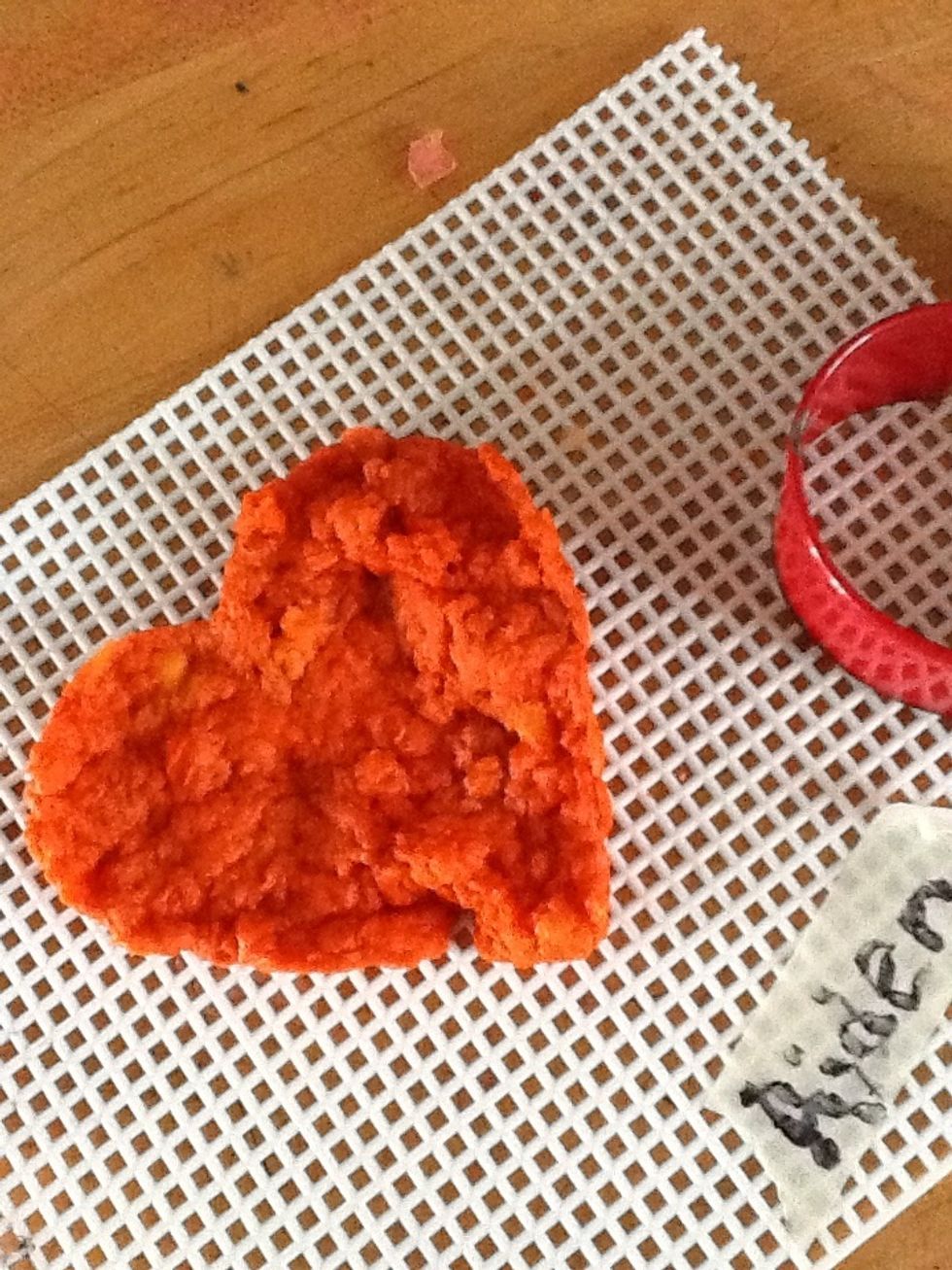 Carefully lift off the cookie cutter.