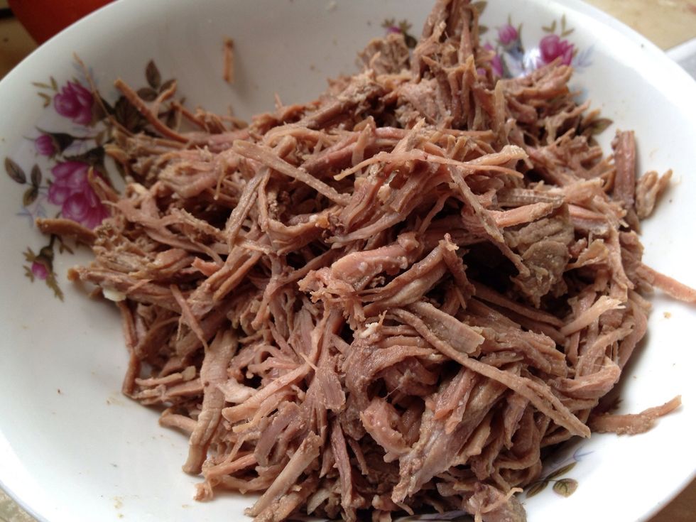 Carne Previamente cocida en olla de presi\u00f3n y mechada