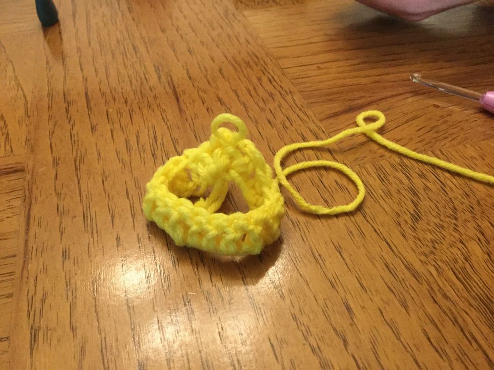 Chain 3 to make the first DC for next row.