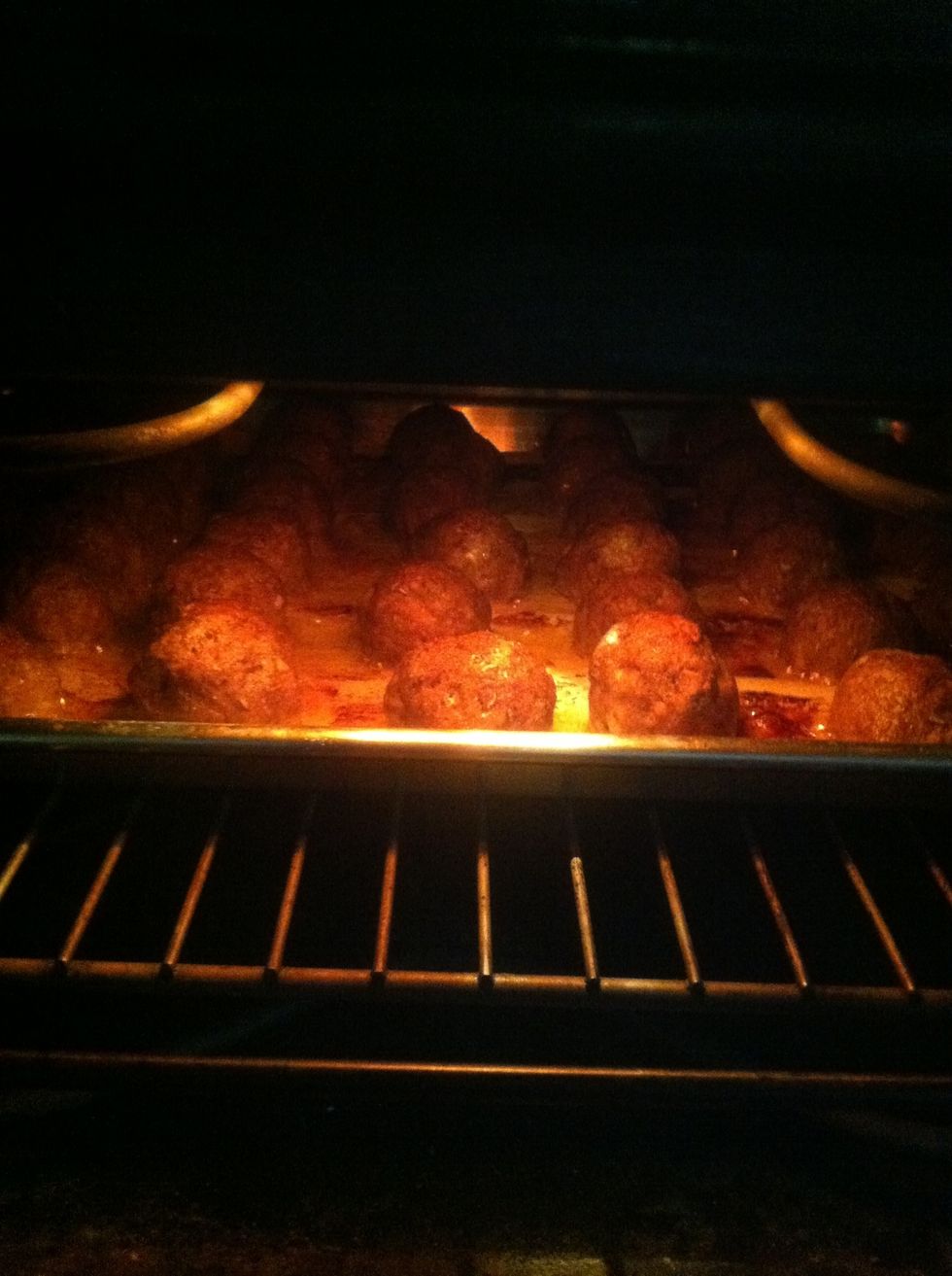Check on them once 30mins have passed. I want them a little more crispy and golden. At this point you can get your sauce ready for when the meatballs are done.