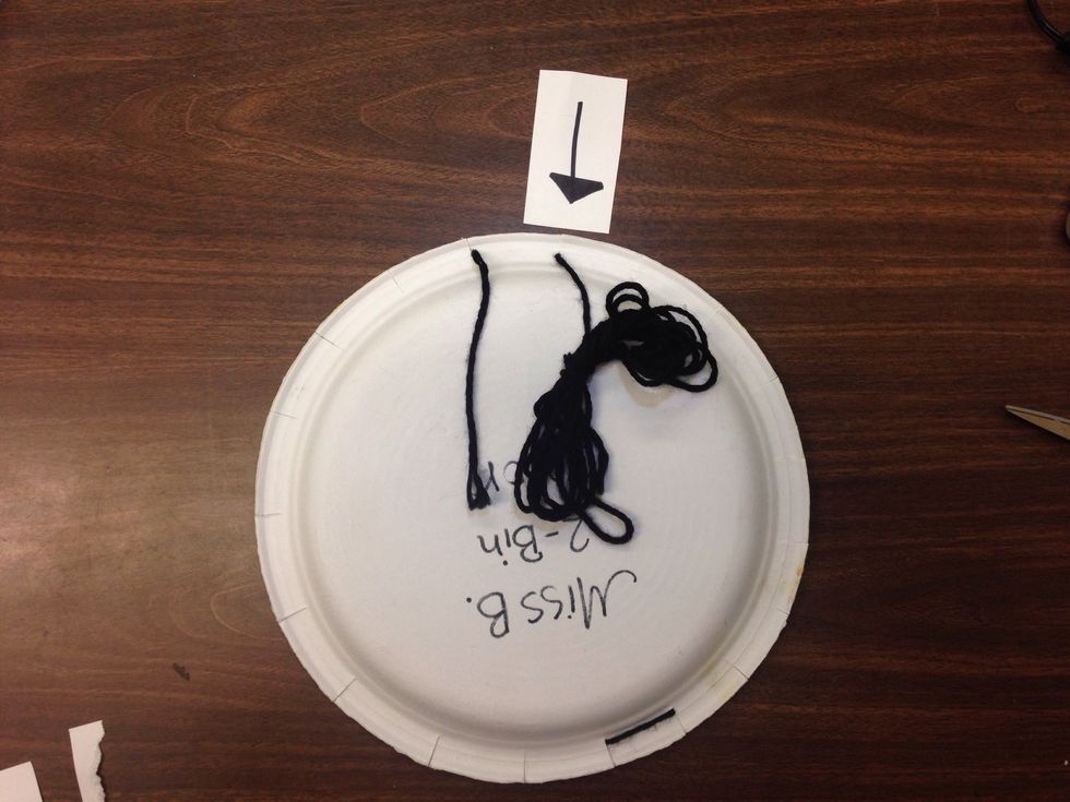 Check the back of your plate. You should not have any strings crossing the back.
