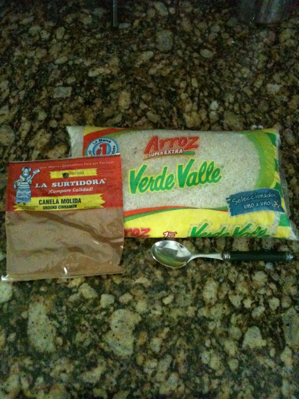 Check the ingredients list to consult the portions of each one:rice, ground cinnamon, water, milk and sugar.