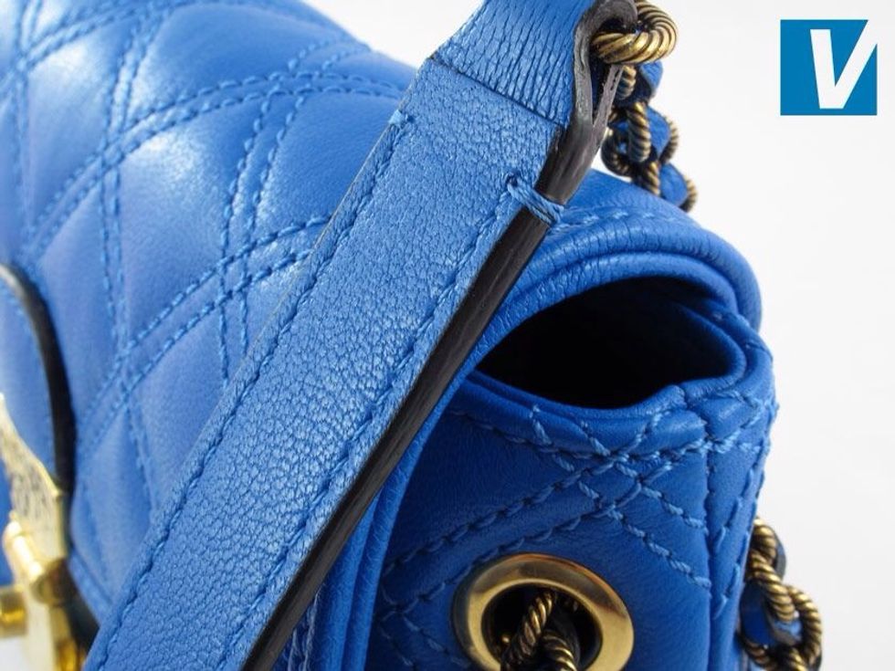 Check the stitching on a Marc Jacobs handbag very carefully. It should be straight, neat, even and clean.