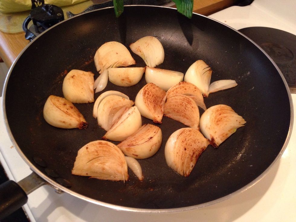 Chefs note \ud83d\ude0e if you want onions to caramelize - add a little sugar. If you want them to soften but not go brown easily - add salt, it draws out the juices.