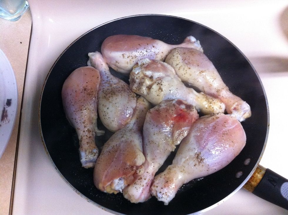 Chicken legs with salt and pepper, fry in olive oil until tender (25-30 minutes).