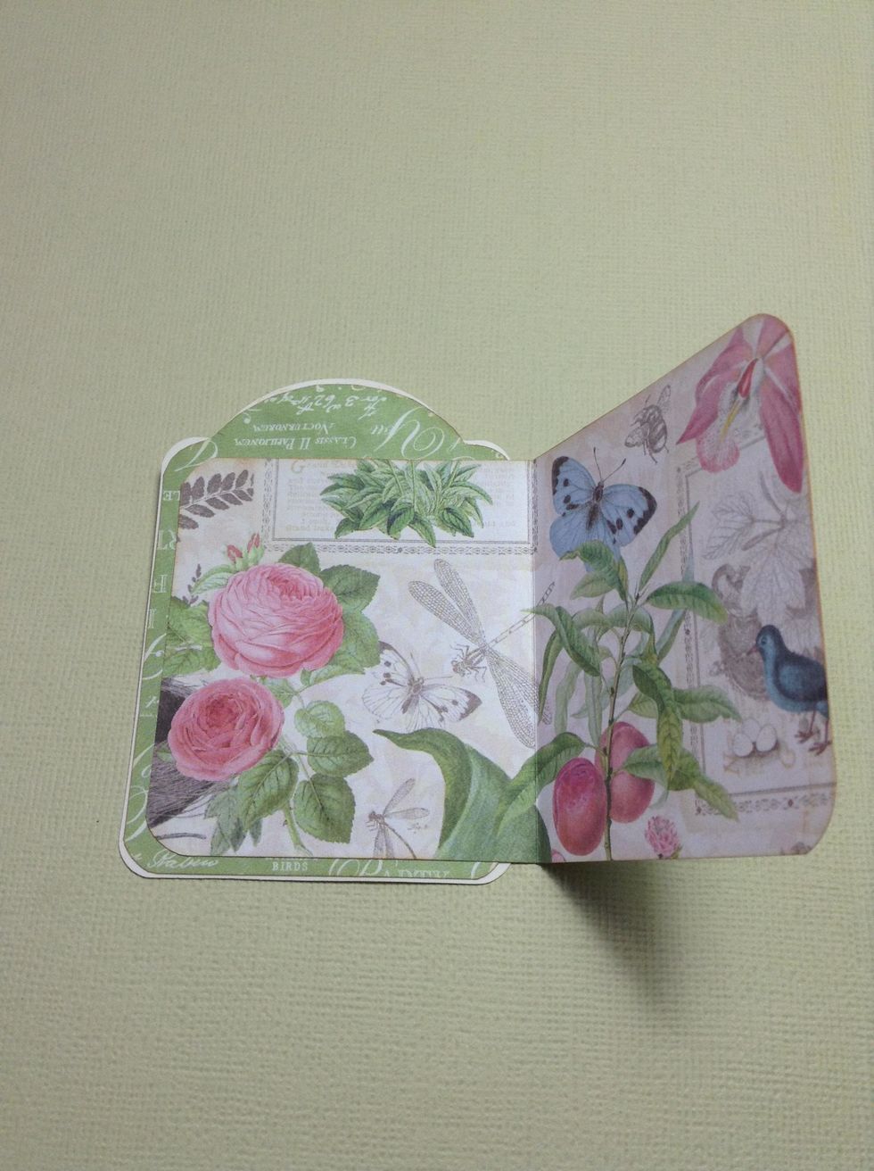 Choice the paper to decorate the tags..