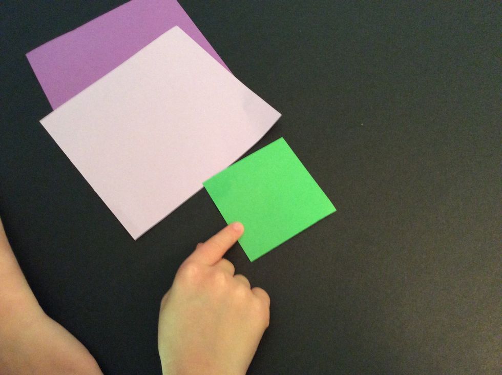 Choose 1 small colored square.