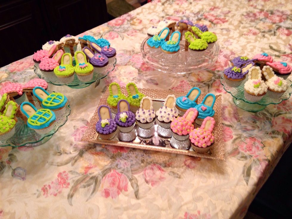 Choose 5 or five coordinating colors.  Mix and match them to decorate. I set them up on some pretty trays, but you could also use shoeboxes for a fun effect.