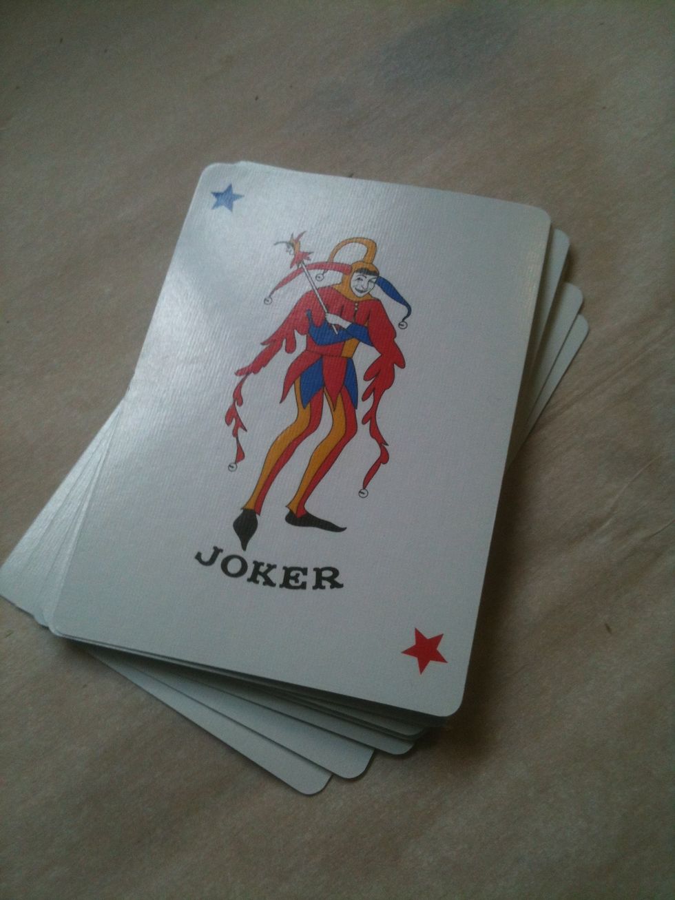 Choose a card for the bottom of your lid and add it to the pile of 9 so you have 10.