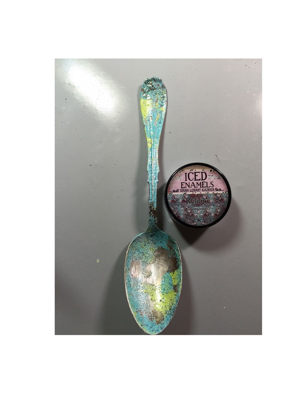 Choose a contrasting color and do the same . I picked an aqua and spring green colors and they compliment each other well.