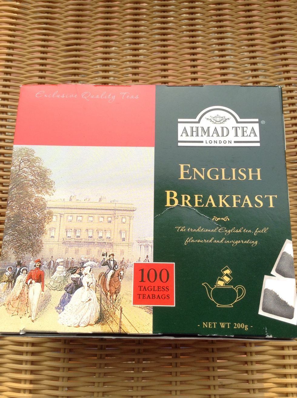 Choose a kind of tea you would like to use. I suggest English breakfast tea because I find it makes a darker colored tea.