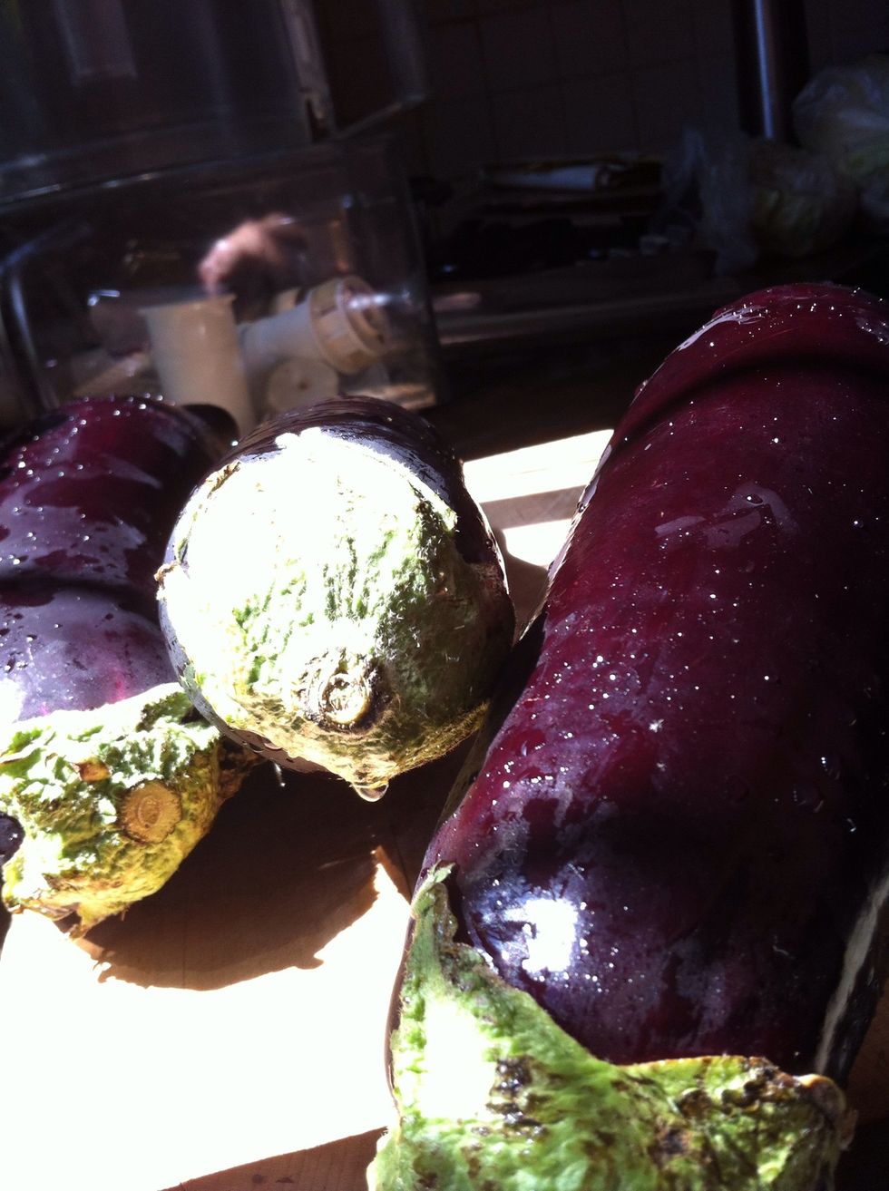 Choose nice eggplants