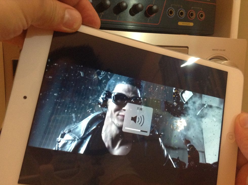 Choose the movie and set the volume at 80 percent to get the optimal sound quality.