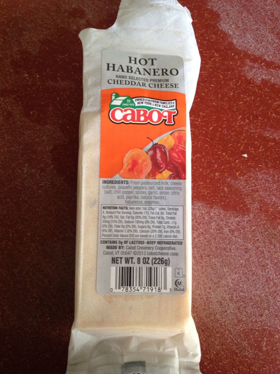 Choose your cheese. This Cabot habanero cheddar is awesome, very spicy. I used 2 oz this plus 2 oz pepper jack. You can also use mozzarella, sharp cheddar, crumbled feta, or any combination you like.