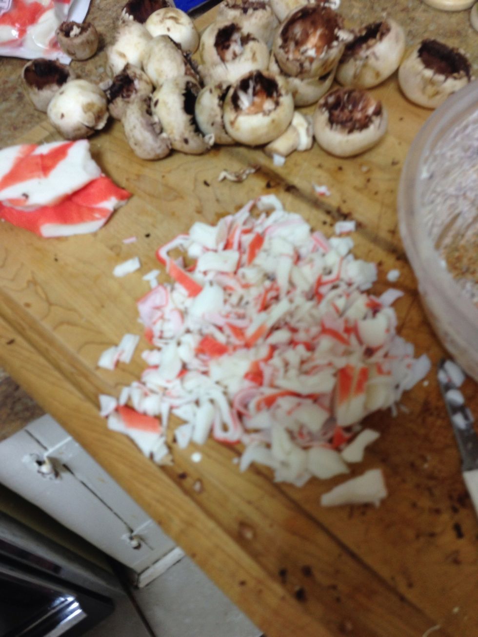 Chop crab & add to bits and cream cheese mixture.