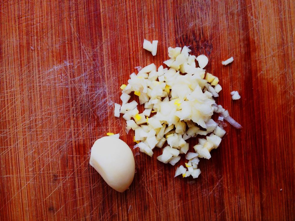 Chop garlic.