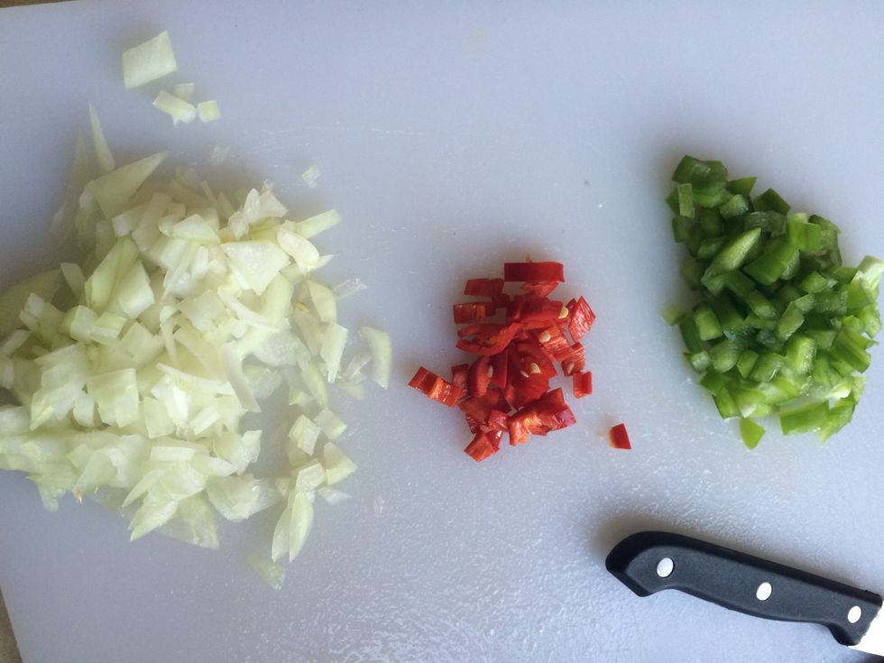 Chop onion, red Chilli and green peppers