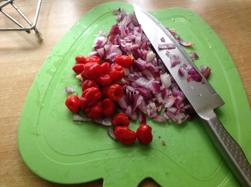 Chop onions an chilli