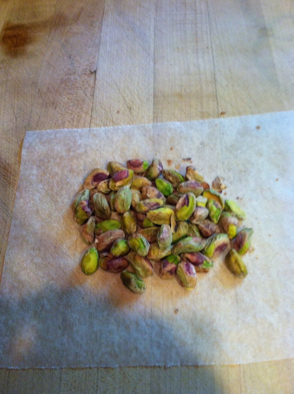 Chop pistachios in little pieces, u can add more or less if u like