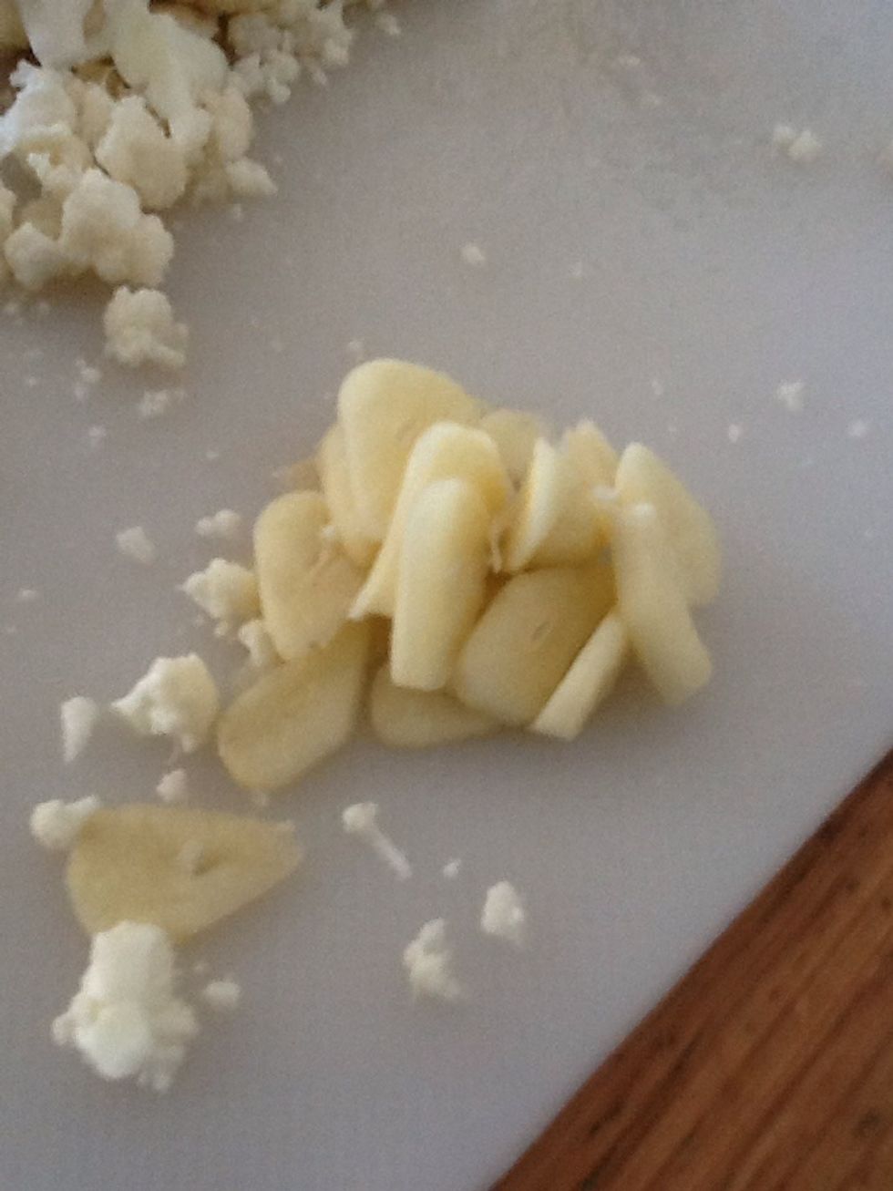 Chop small pieces of garlic....