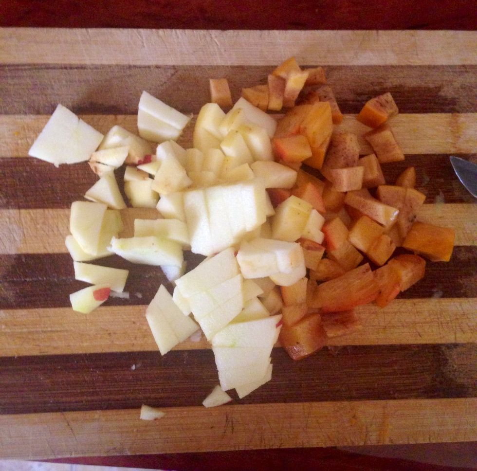 Chop the apple and the persimmon