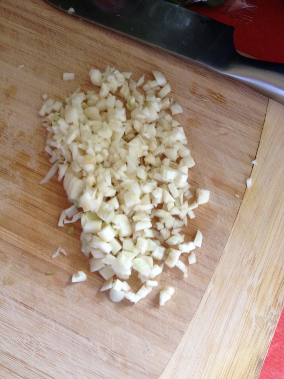 Chop the garlic coarsely