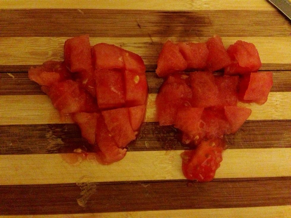 Chop the tomatoes in cubes