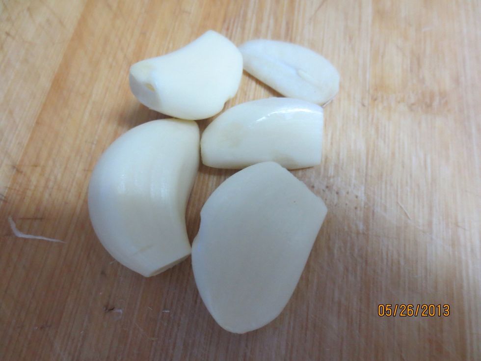 Chop up garlic