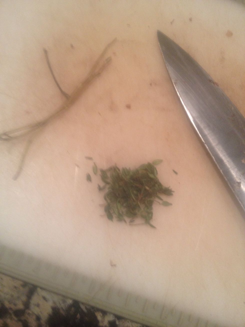 Chop up the fresh thyme