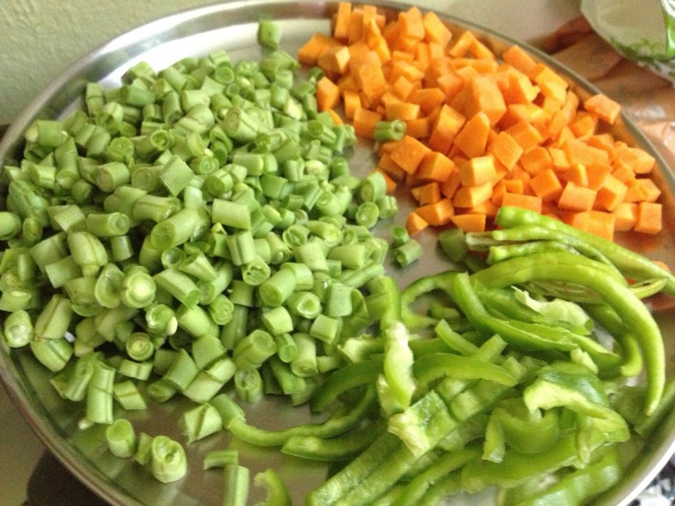 Chopped beans, carrot, capsicum, green chillies