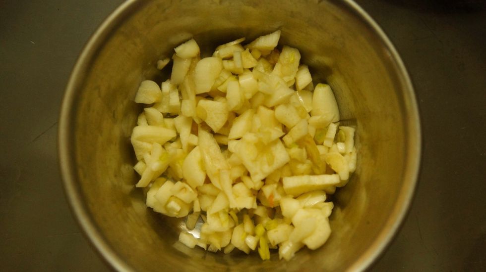 Chopped garlic