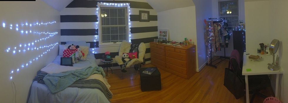 Chose the layout of your room. This is how mine is layed out.